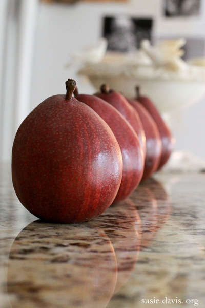 red anjou pears
